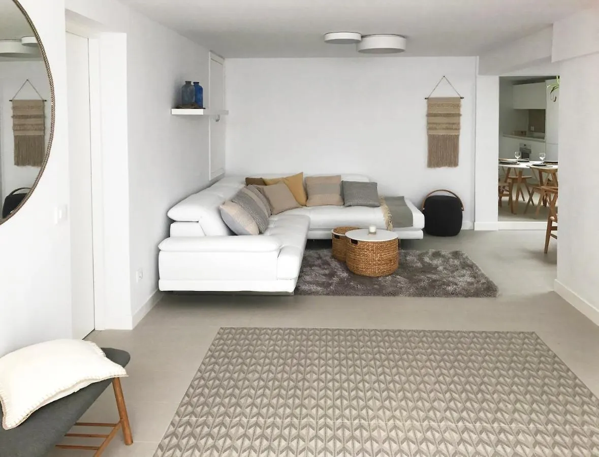 Cosy 2 Bedroom Apartment In La Caleta, Tenerife 0*, Costa Adeje (Tenerife)